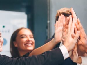Cómo los gerentes construyen la confianza (y cómo la rompen), según sus equipos · Parte 1